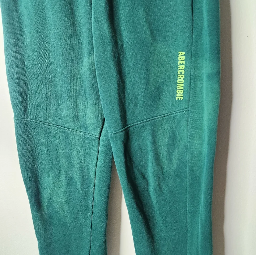 Abercrombie Kids Green Joggers Size‎ 11 / 12
